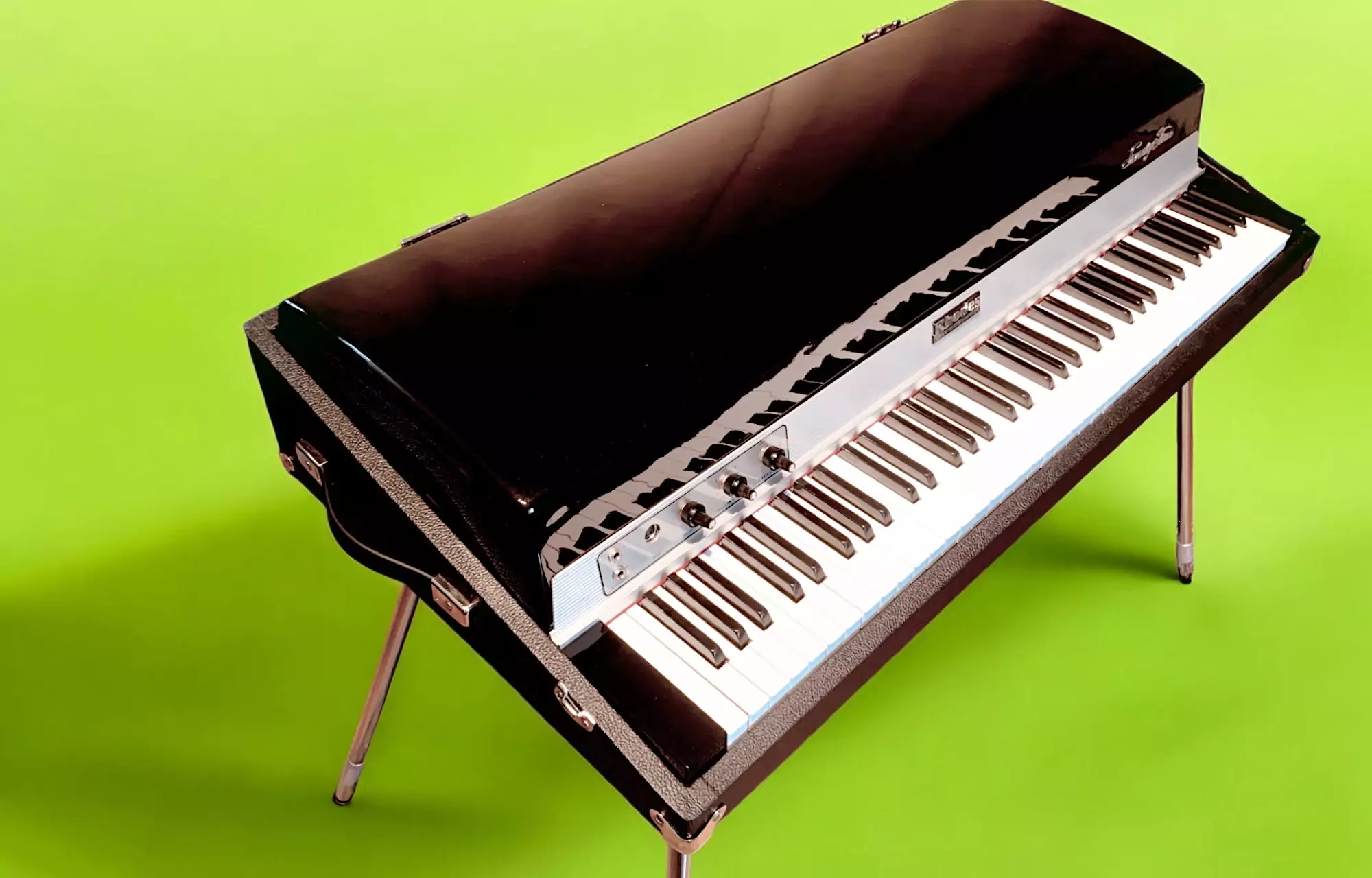 rhodes-black-pearl-up
