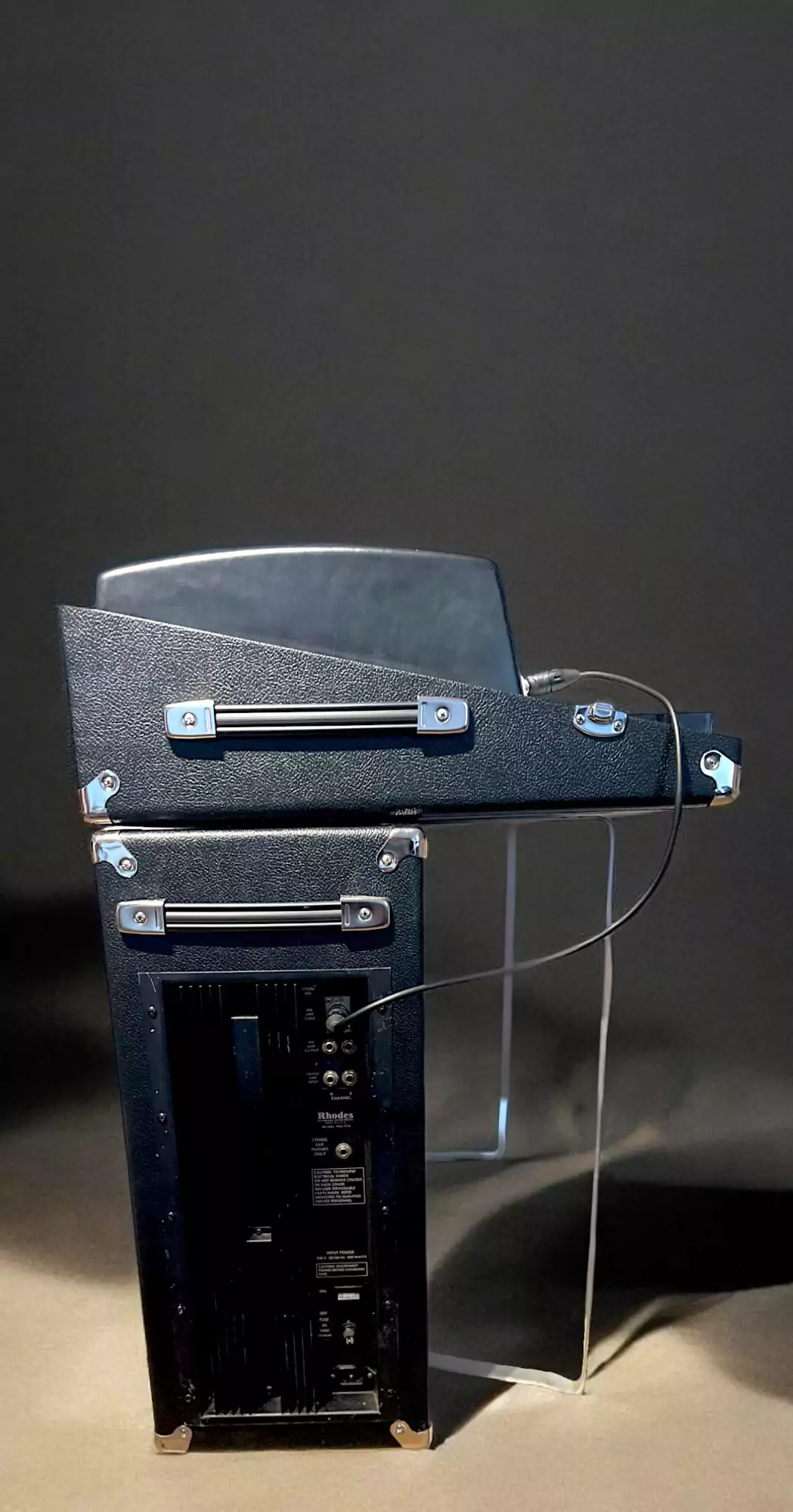 rhodes-suitecase-janus-black